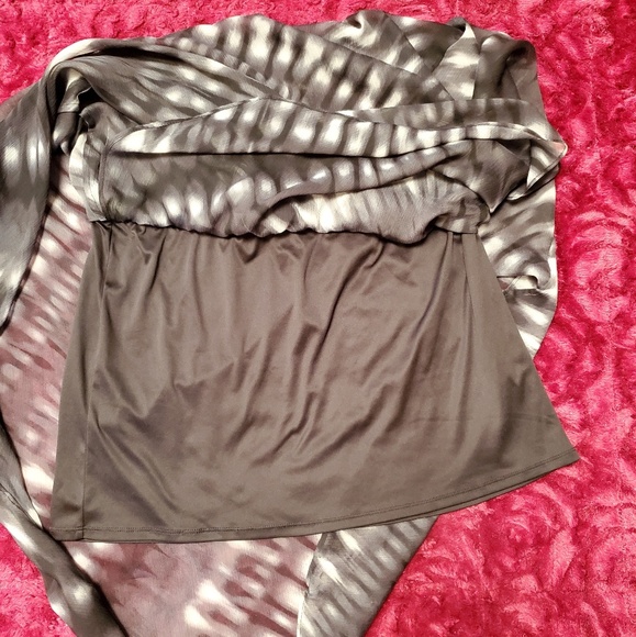 EXPRESS BLACK & WHITE HIGH LOW WRAP SKIRT! - Picture 7 of 8
